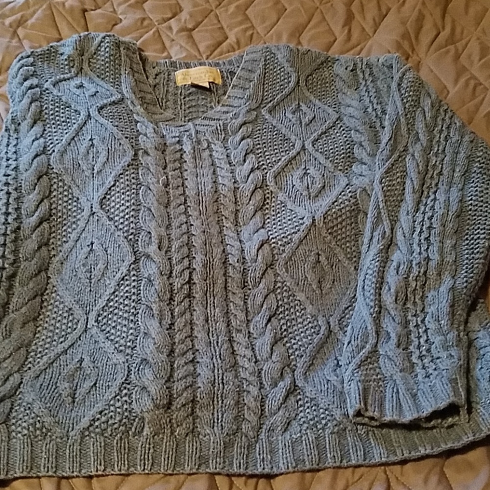 Abercrombie & Fitch sweater
